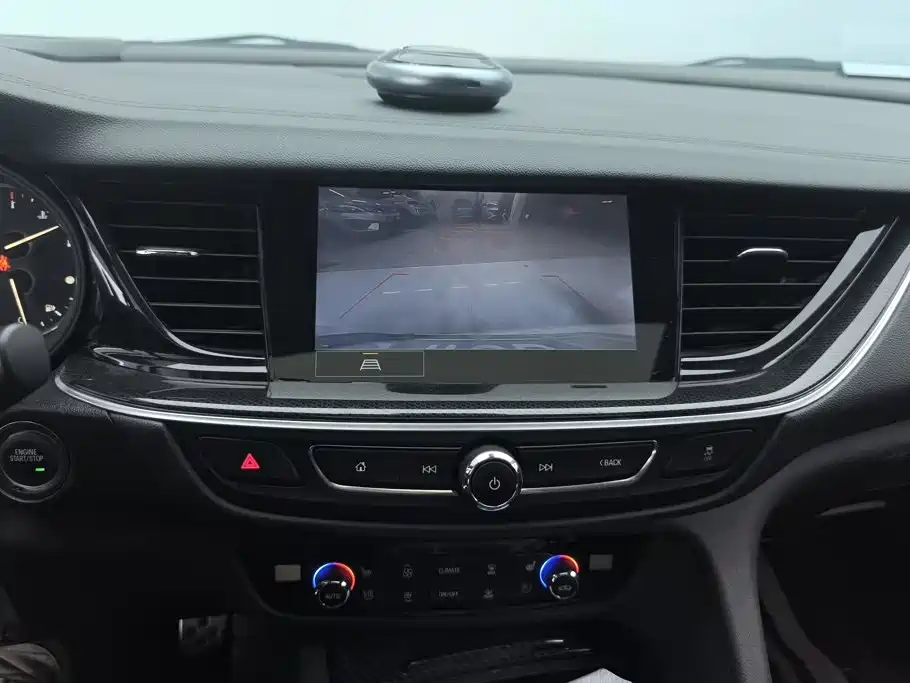 Buick Regal — миниатюра 13