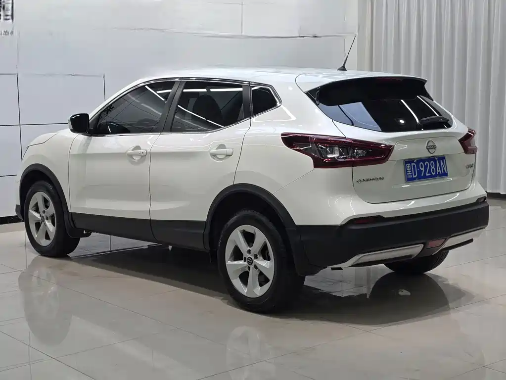 Nissan Qashqai — миниатюра 4