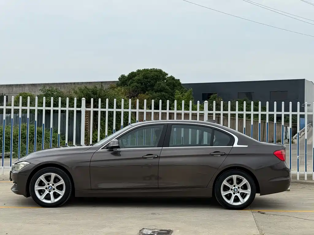 BMW 3 Series — миниатюра 3