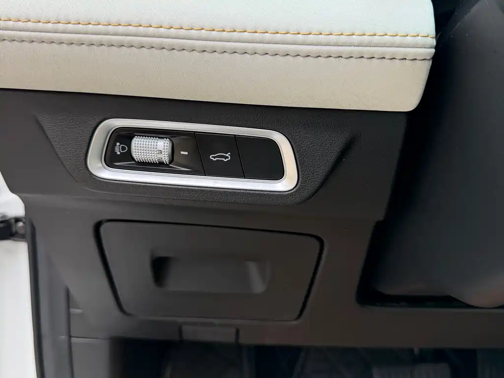 Geely Emgrand L L 2022 1.4T CVT Luxury