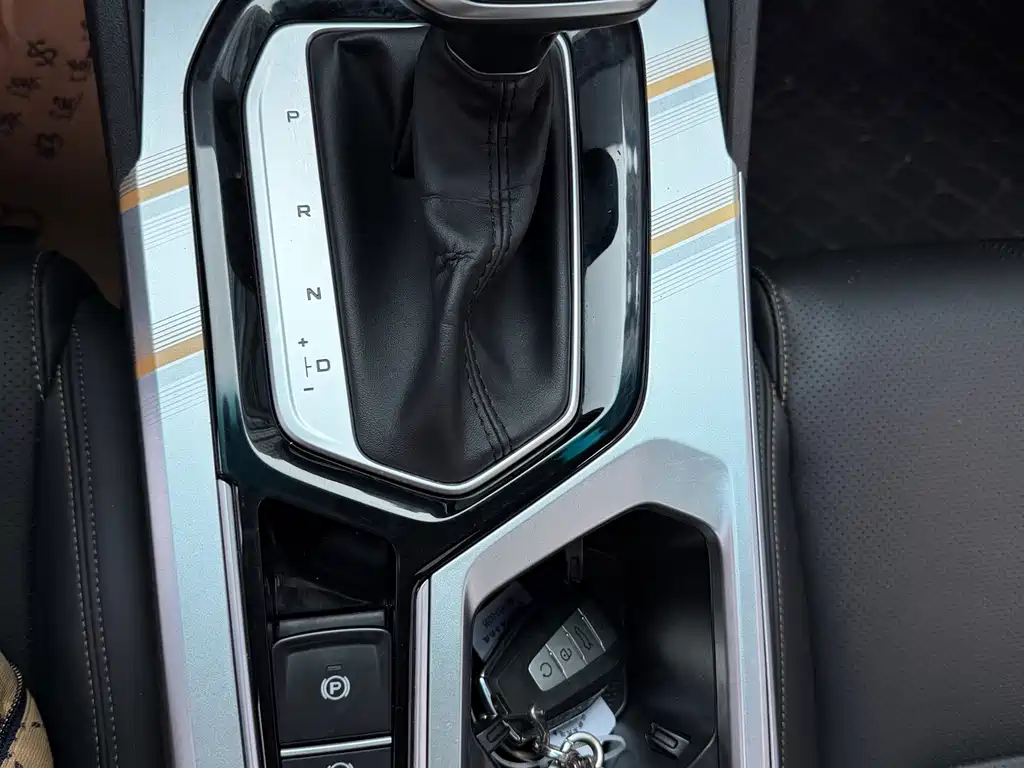 Geely Emgrand L L 2022 1.4T CVT Luxury
