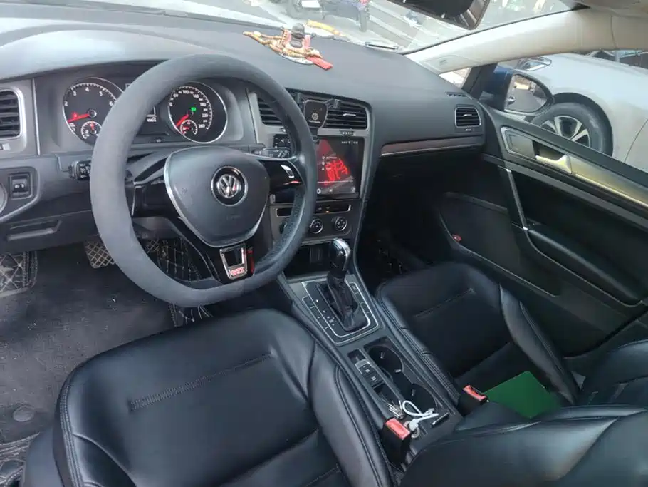 Volkswagen Golf — миниатюра 12