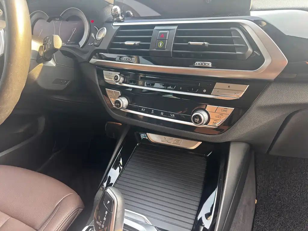 BMW X3 — миниатюра 7
