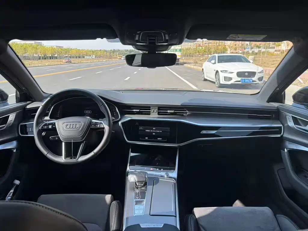 Audi A6L — миниатюра 5