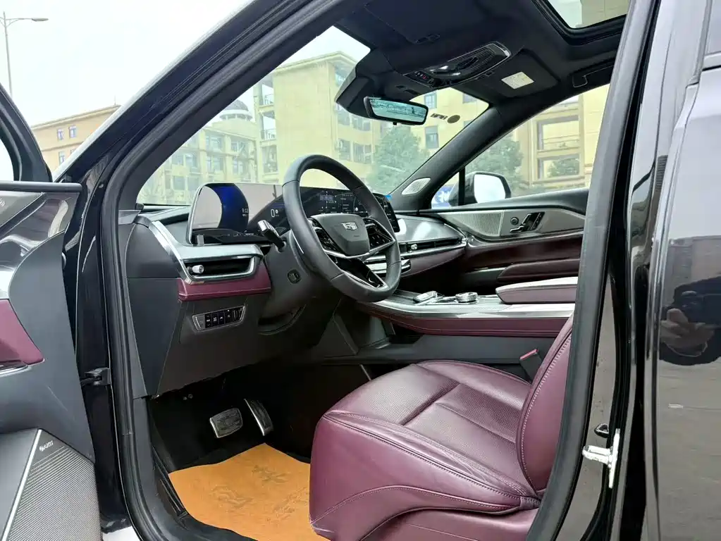 Cadillac XT5 — миниатюра 4