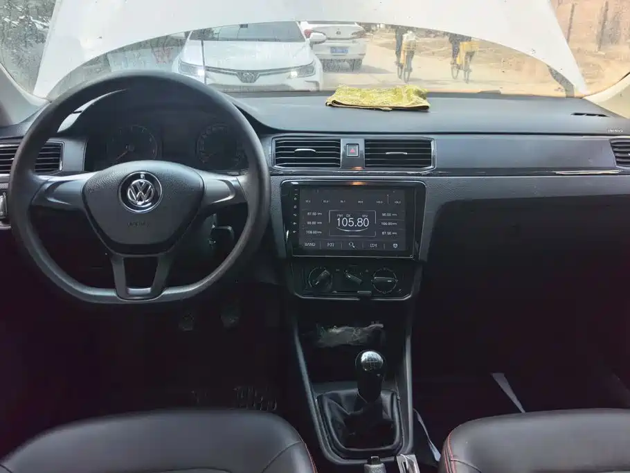 Volkswagen Santana — миниатюра 12