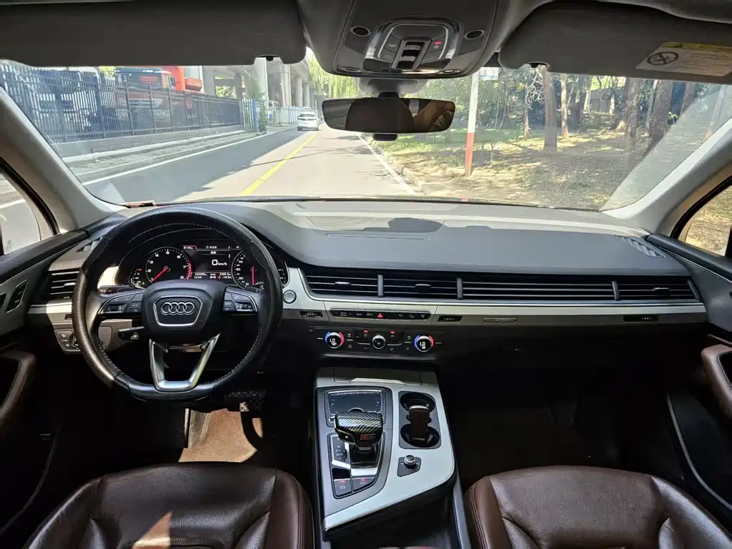 Audi Q7 — миниатюра 10