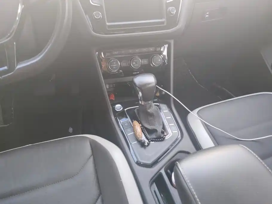 Volkswagen Tiguan L — миниатюра 16