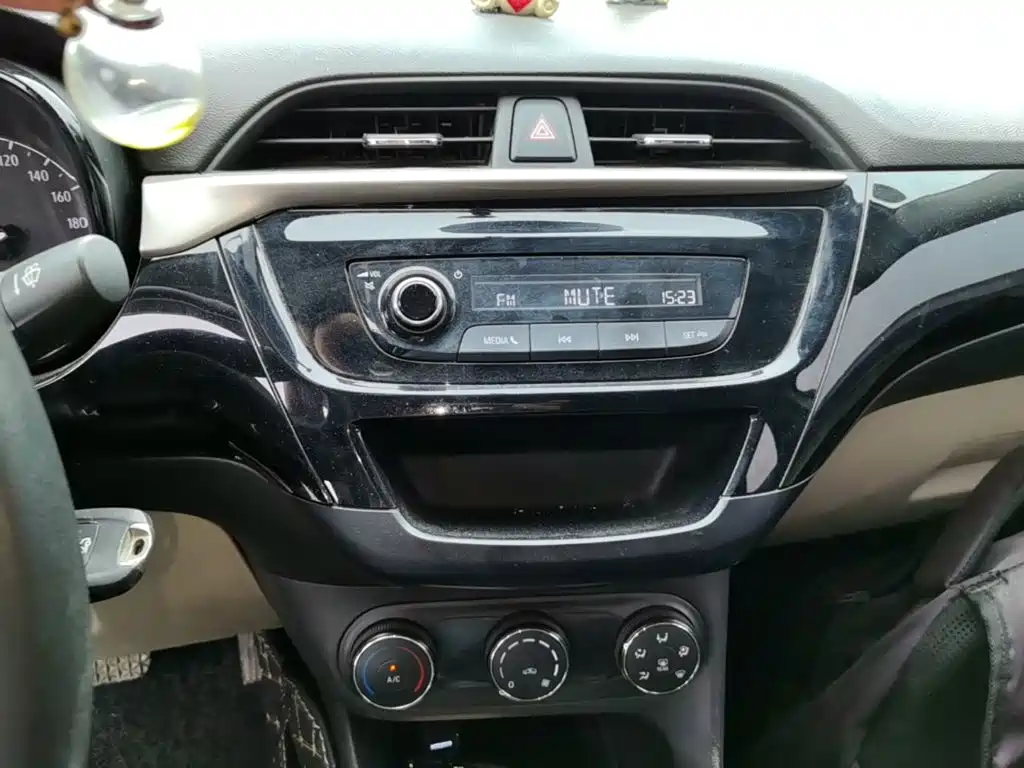 Buick Excelle — миниатюра 13