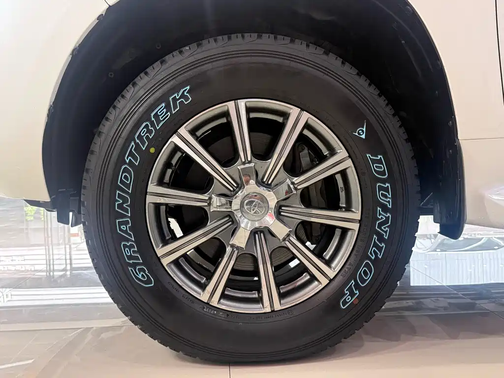 Toyota Land Cruiser — миниатюра 3