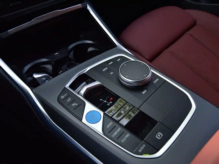 BMW i3 — миниатюра 11