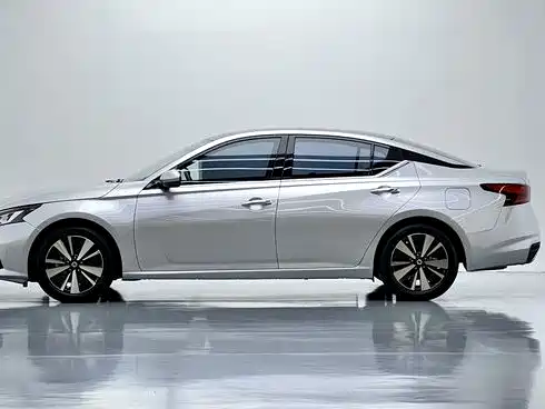 Nissan Teana — миниатюра 7