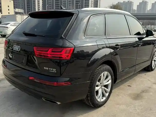 Audi Q7 — миниатюра 12