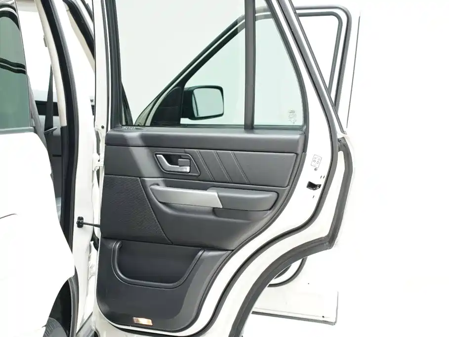 Land Rover Sport — миниатюра 26