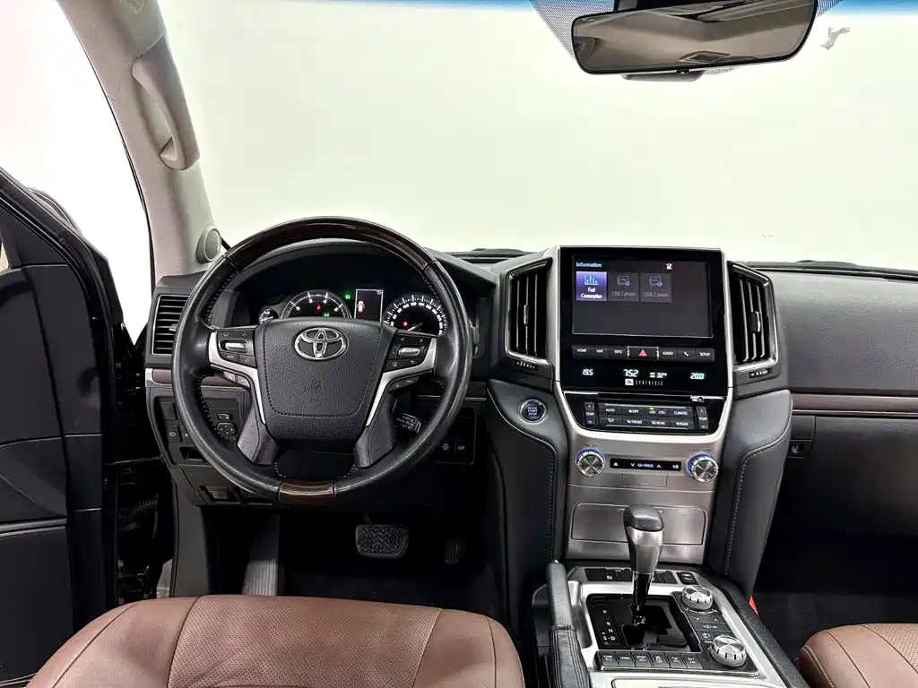 Toyota Land Cruiser — миниатюра 12