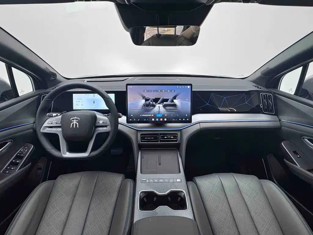 BYD L DM-i — миниатюра 10
