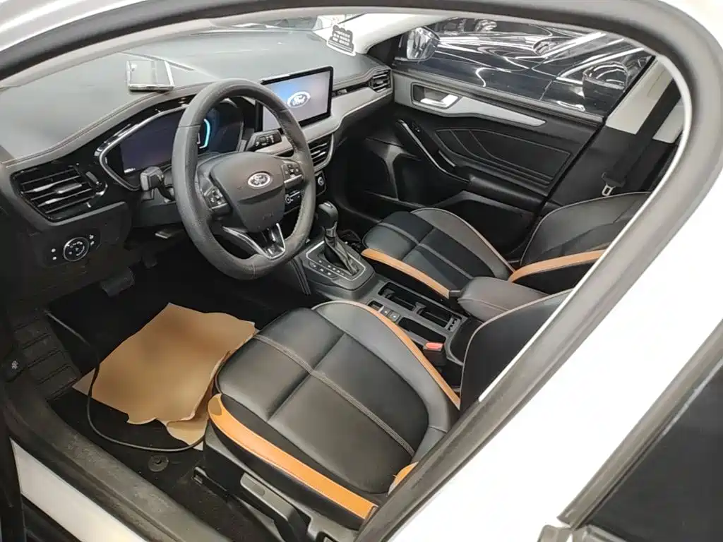 Ford Focus — миниатюра 15