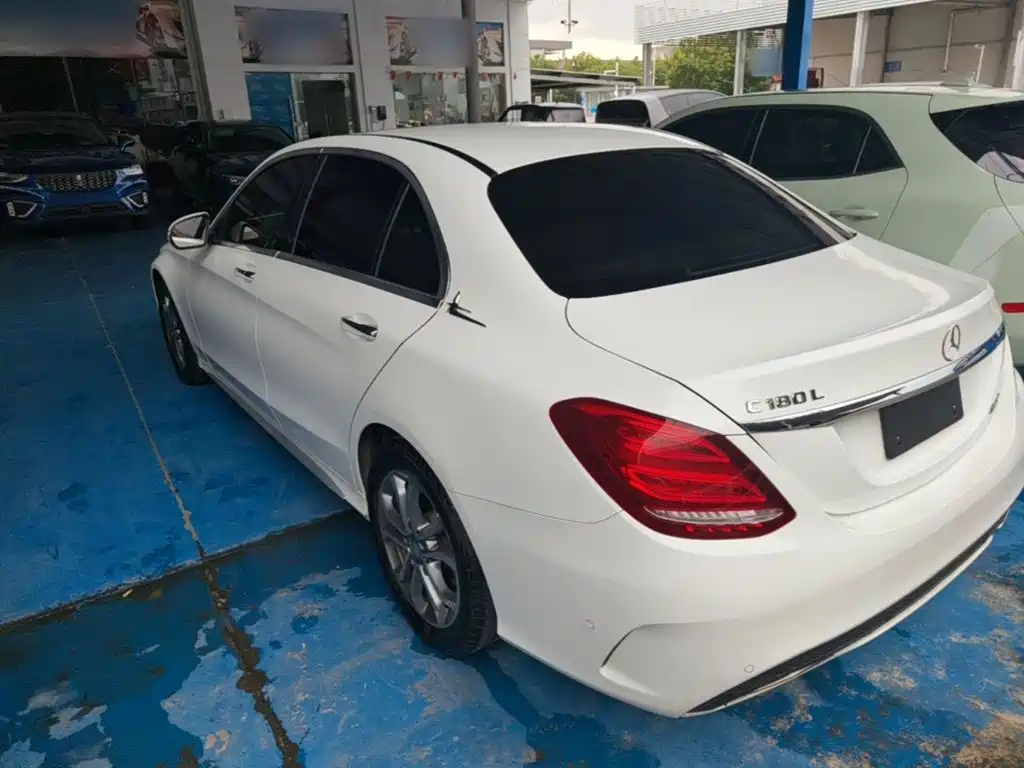 Mercedes-Benz C-Class — миниатюра 5