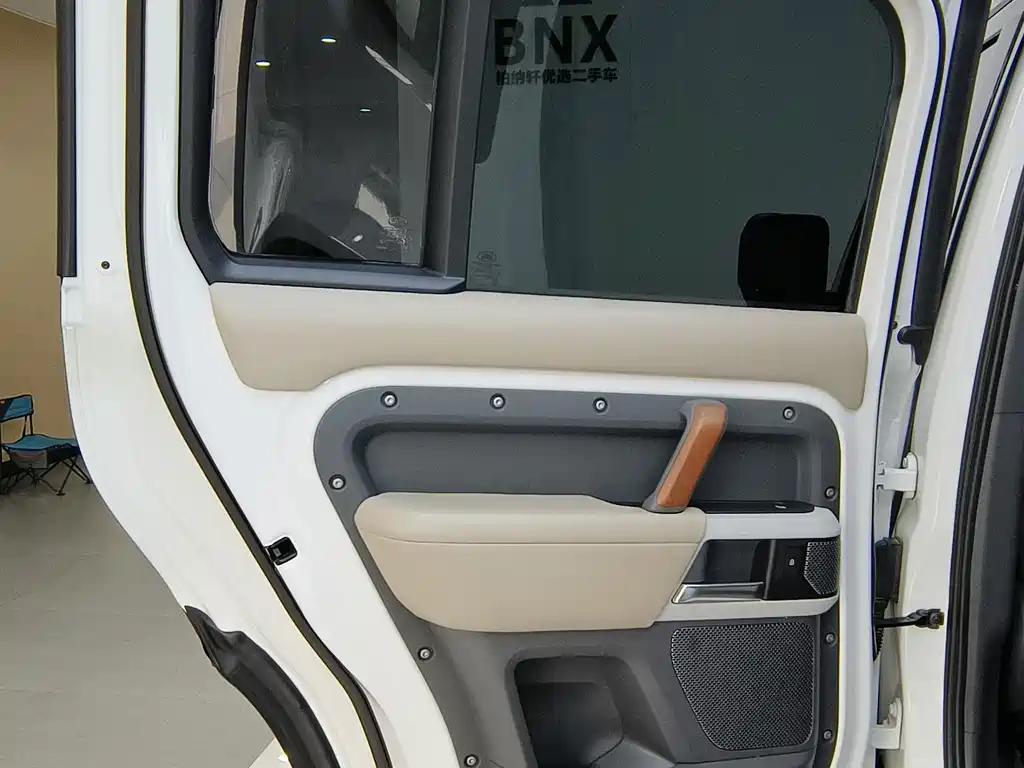 Land Rover Defender — миниатюра 20