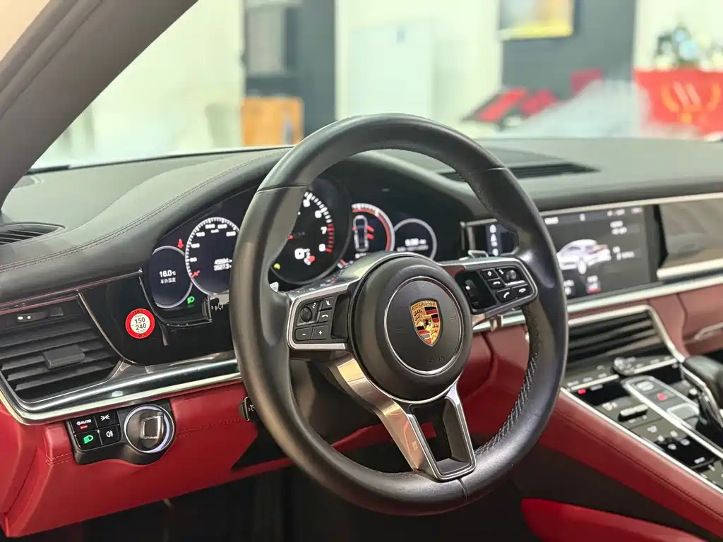 Porsche Panamera — миниатюра 6