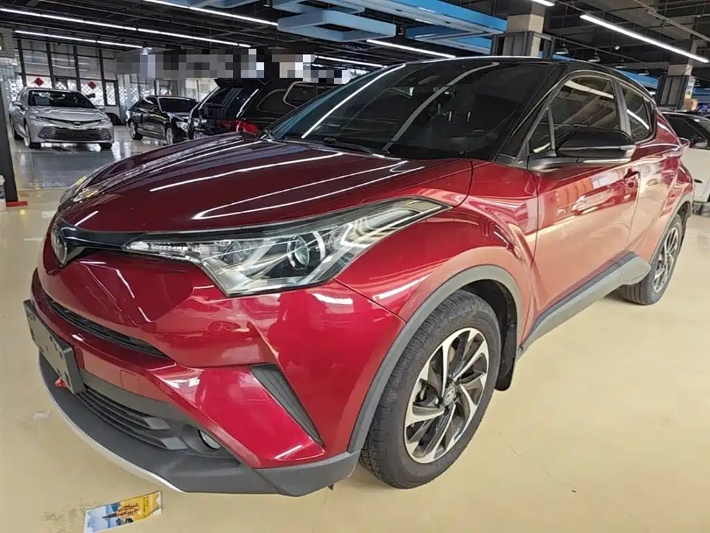 Купить Toyota IZOA