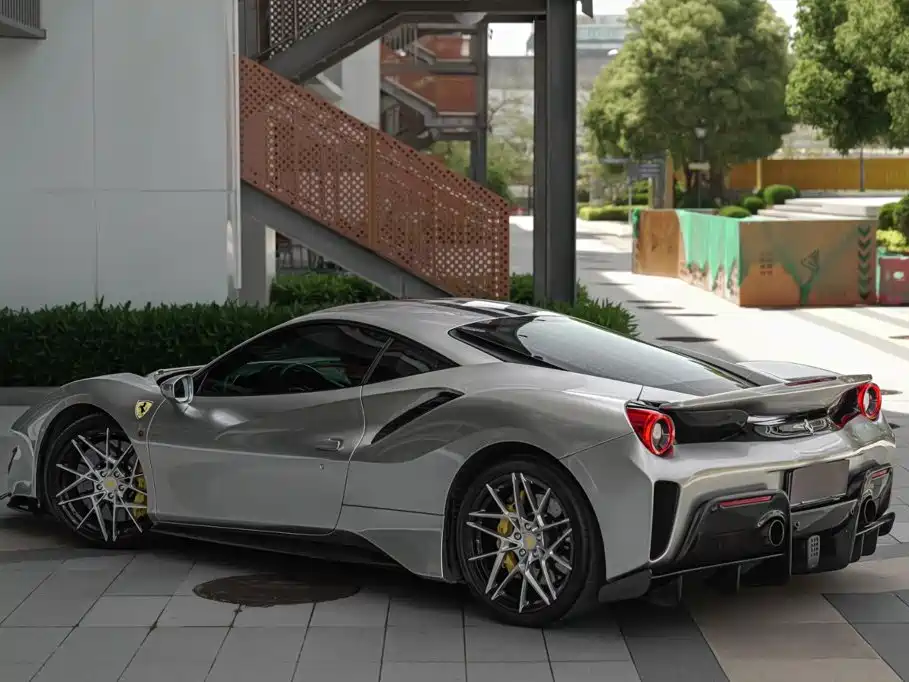 Ferrari 488 — миниатюра 6
