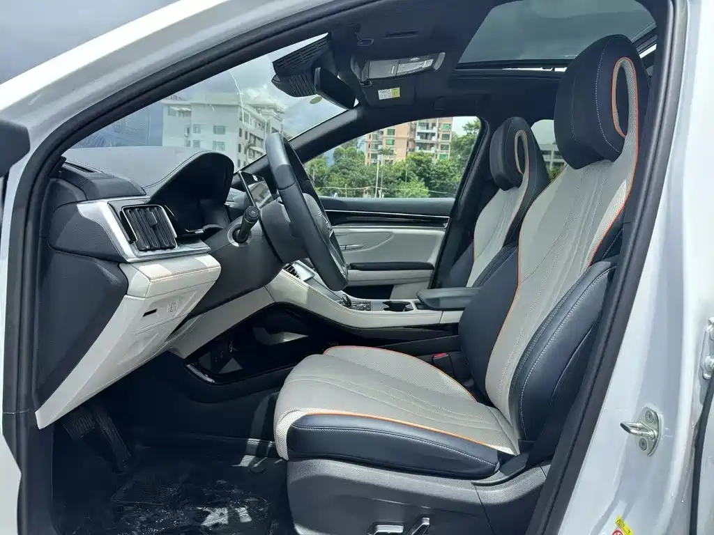 BYD PLUS New Energy — миниатюра 4