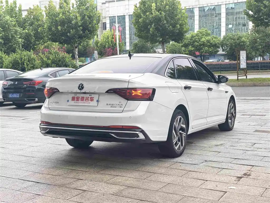 Volkswagen Sagitar