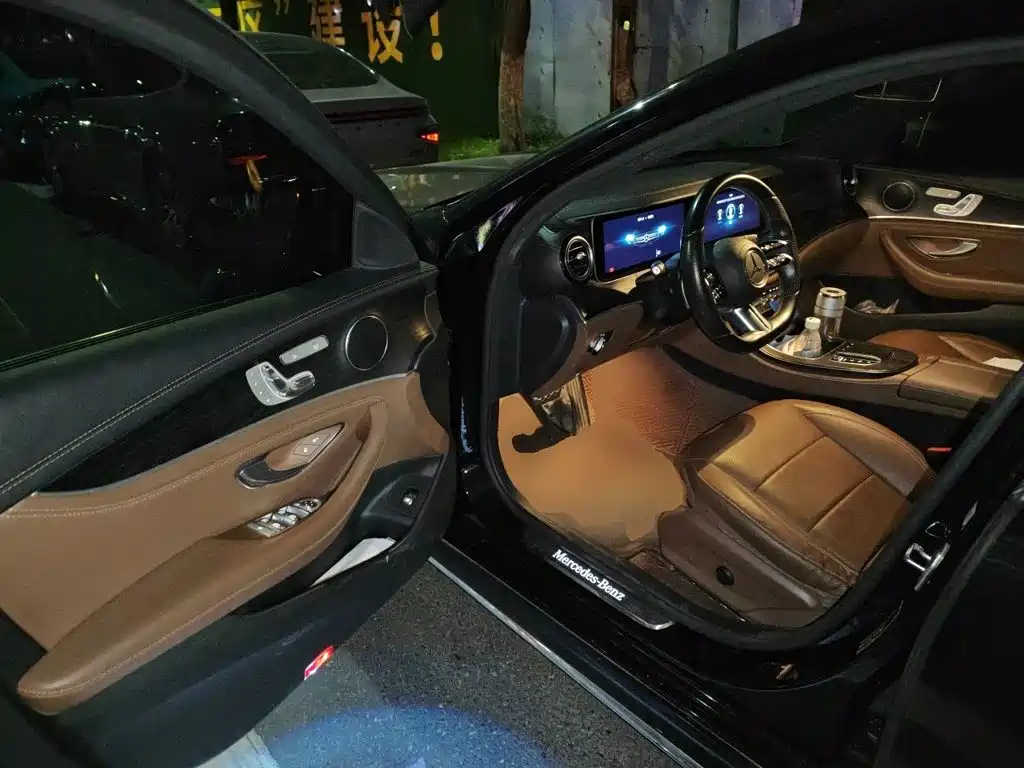 Mercedes-Benz E-Class — миниатюра 12