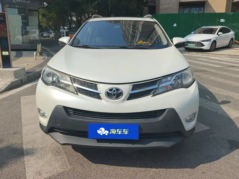 Toyota RAV4 — миниатюра 2