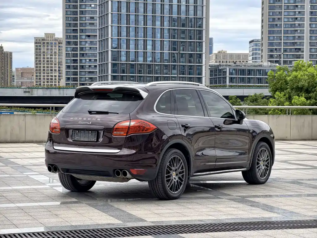 Porsche Cayenne 2014 Cayenne Platinum Edition 3.0T