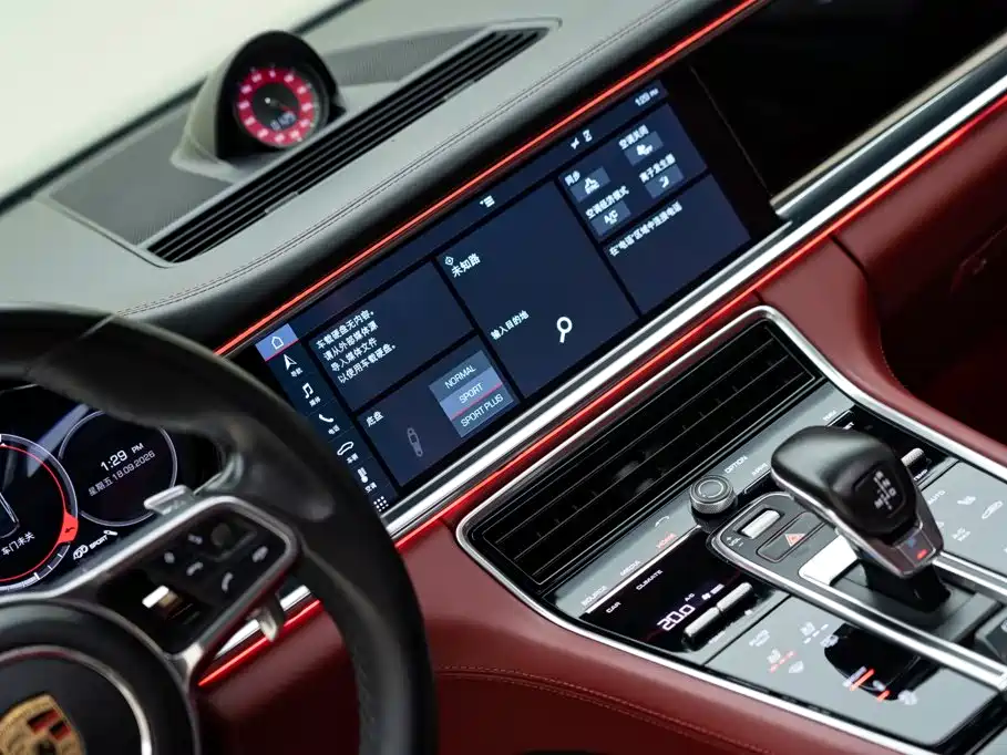 Porsche Panamera — миниатюра 12