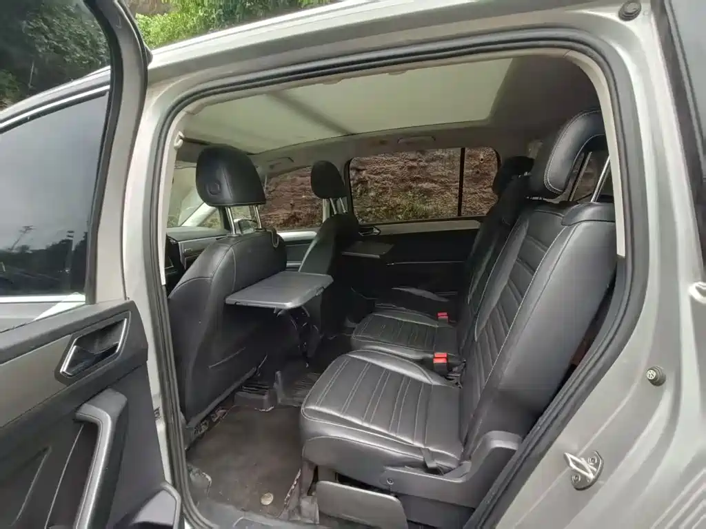 Volkswagen Touran — миниатюра 6