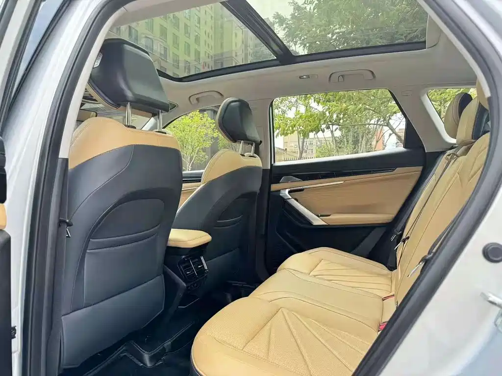 Geely Boyue L — миниатюра 6