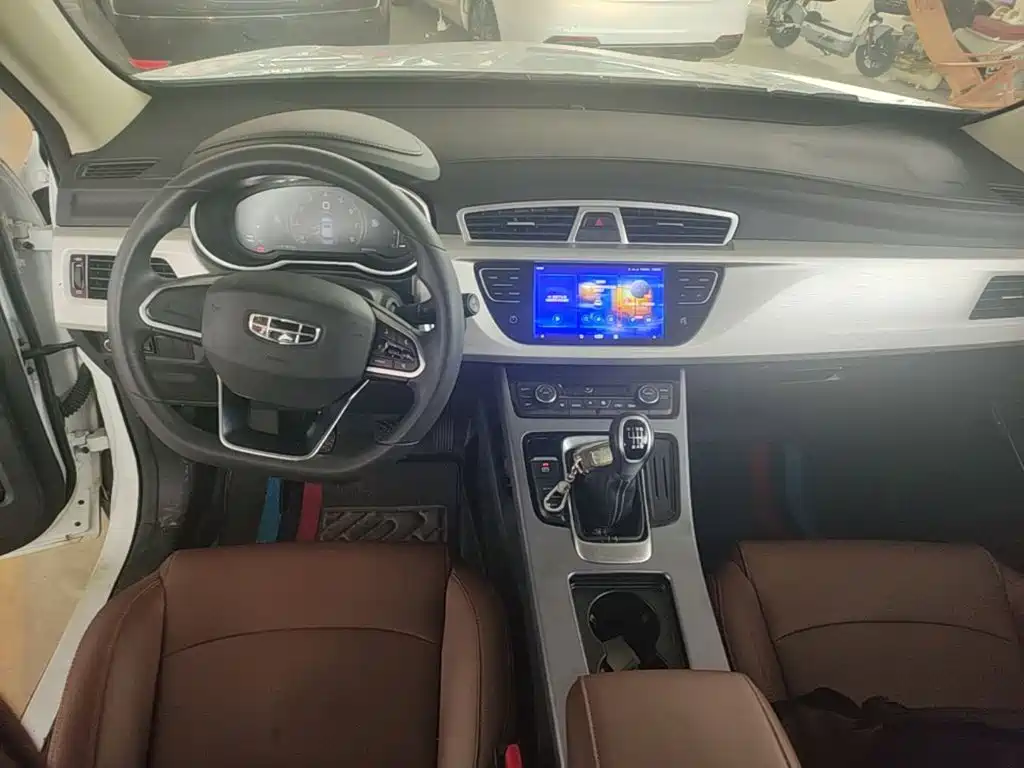 Geely Boyue — миниатюра 10