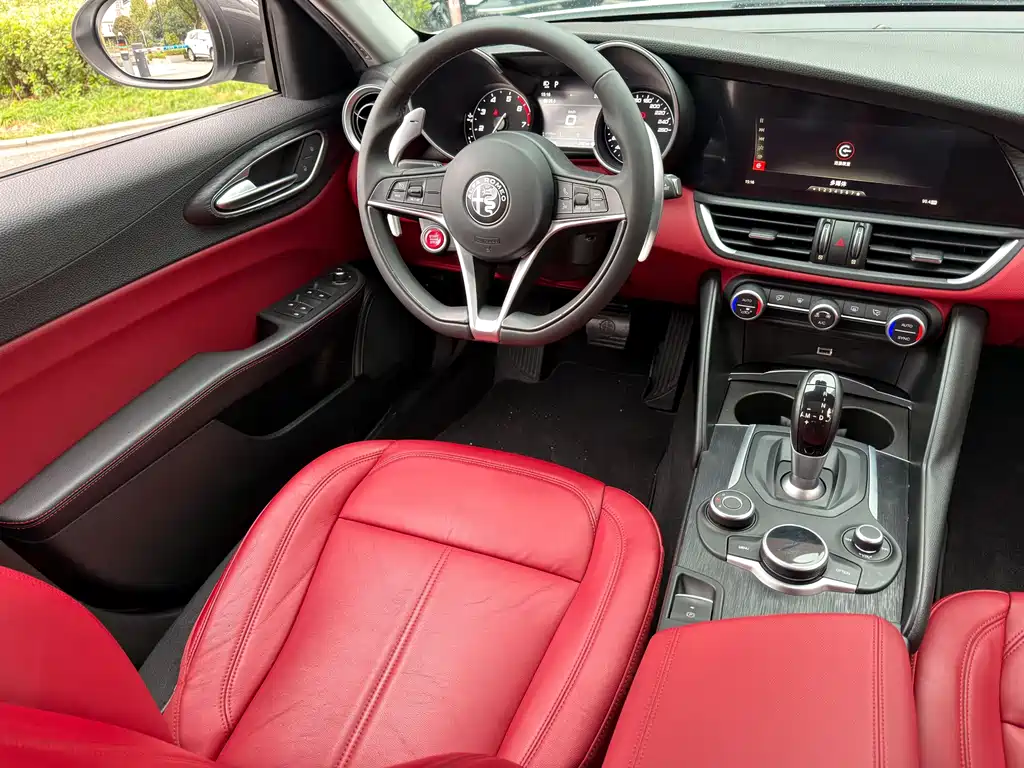 Alfa Romeo Giulia — миниатюра 8