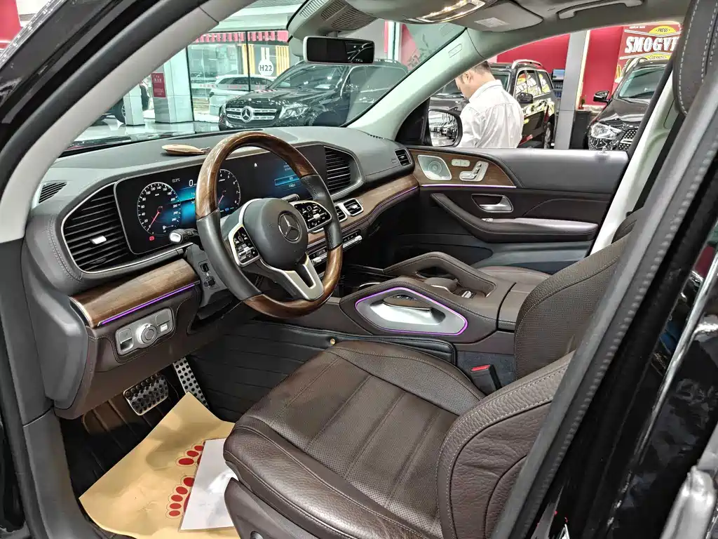 Mercedes-Benz GLS — миниатюра 8