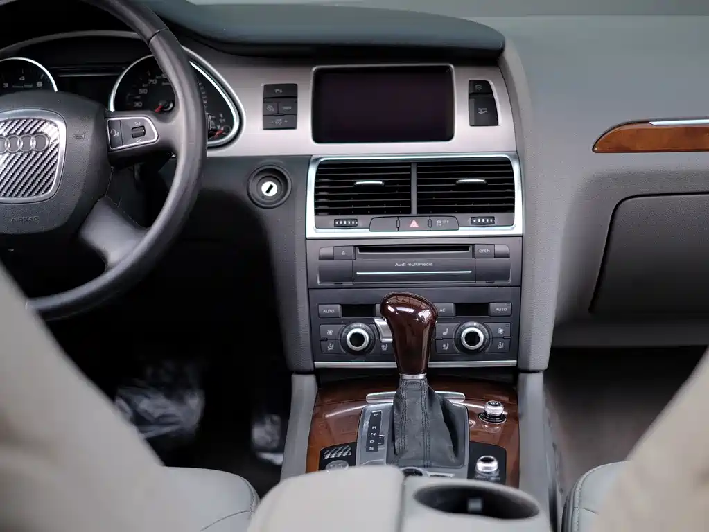 Audi Q7 — миниатюра 38