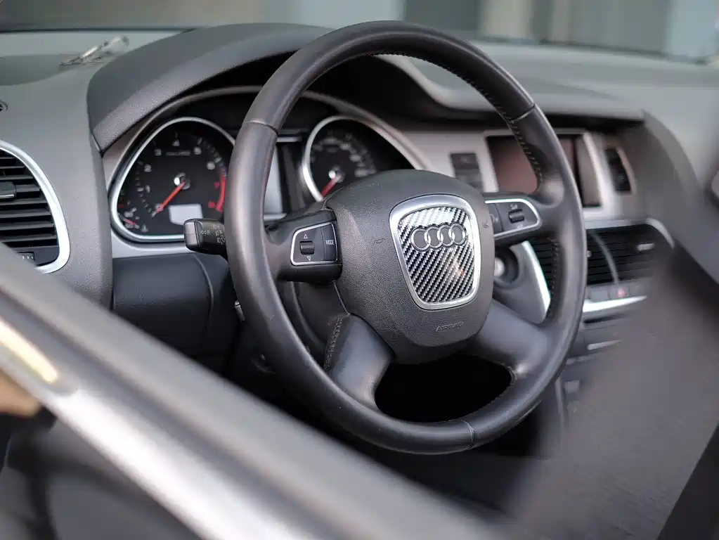 Audi Q7 — миниатюра 60