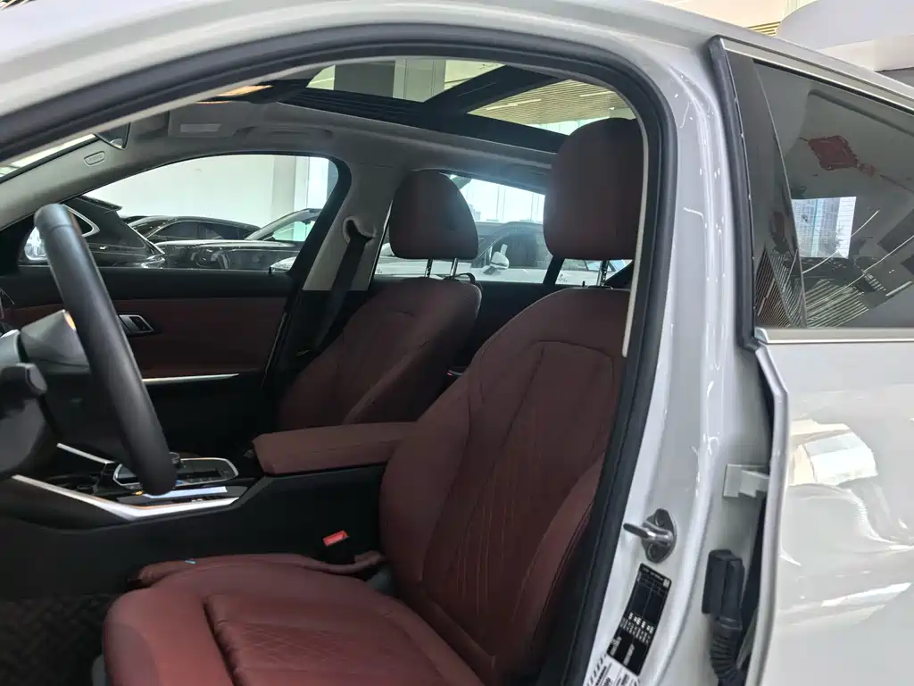 BMW i3 — миниатюра 10