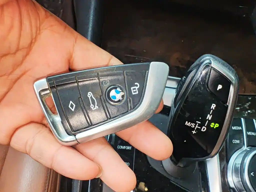 BMW 5 Series — миниатюра 12