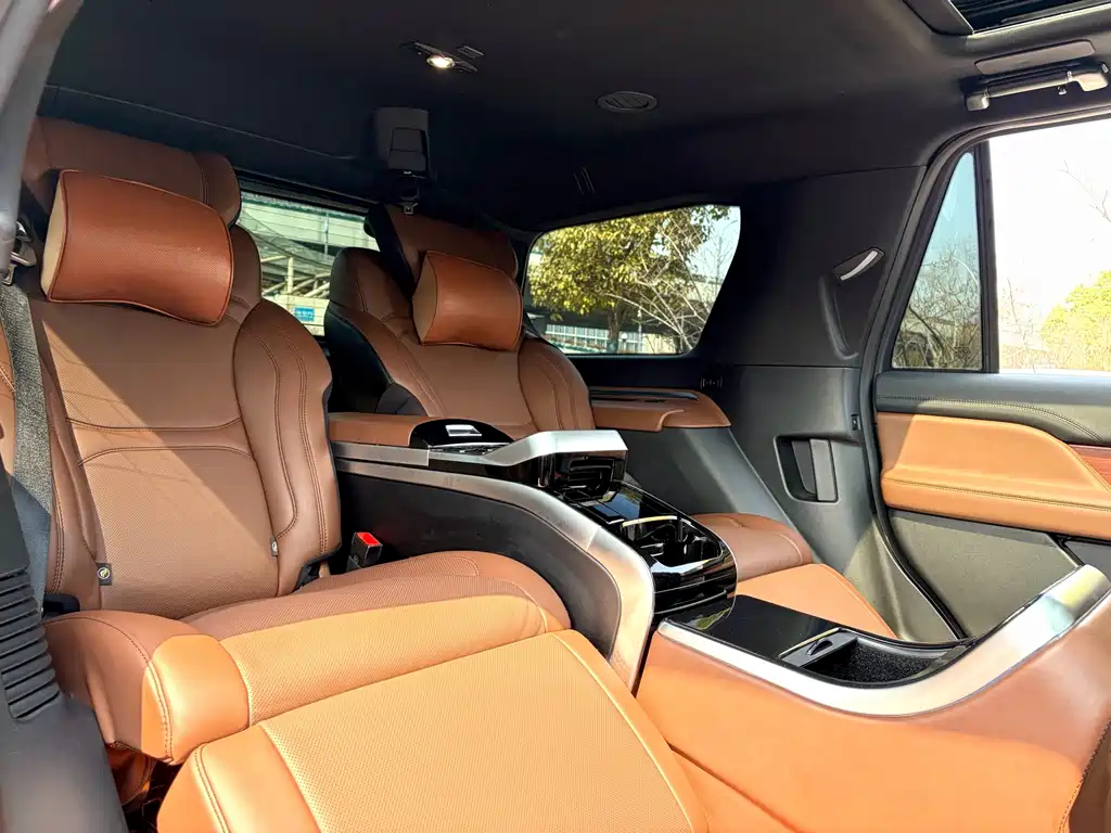 Lincoln Navigator — миниатюра 18