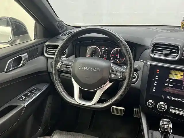 Lynk & Co 03 — миниатюра 8