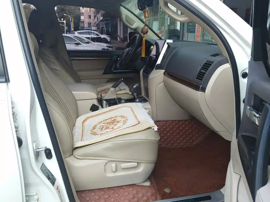 Toyota Land Cruiser — миниатюра 8