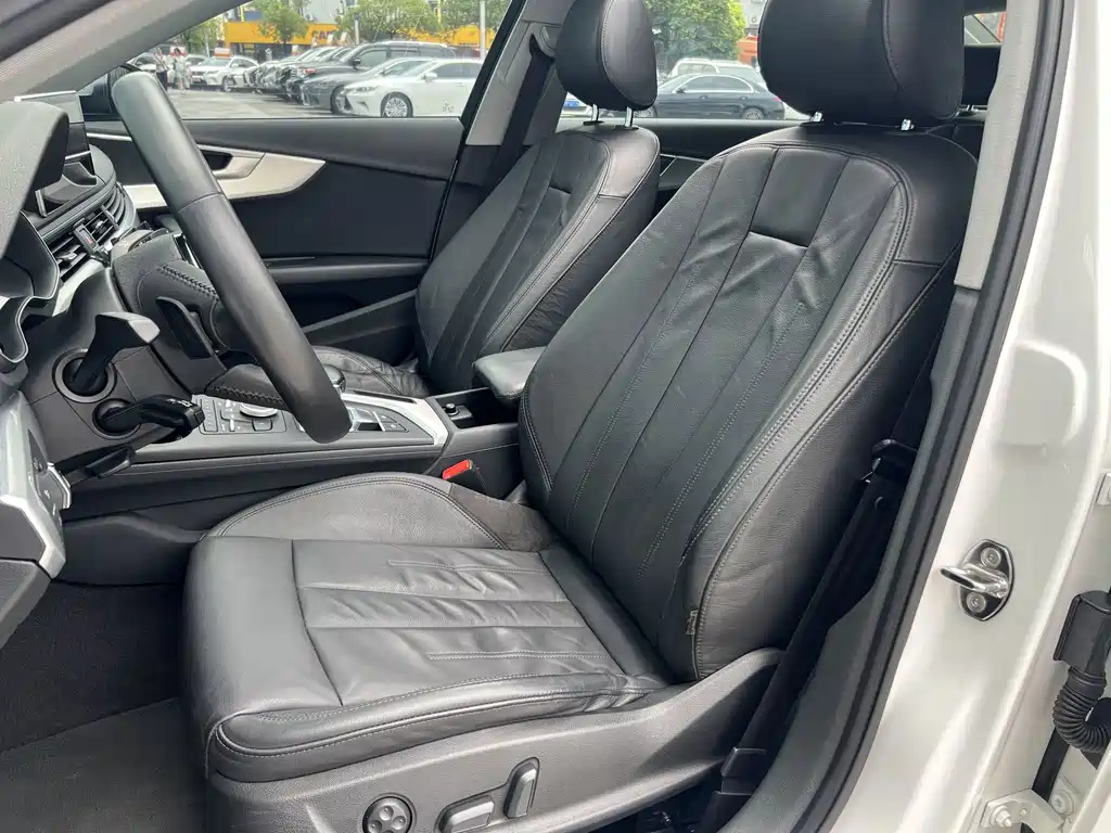 Audi A4L — миниатюра 5