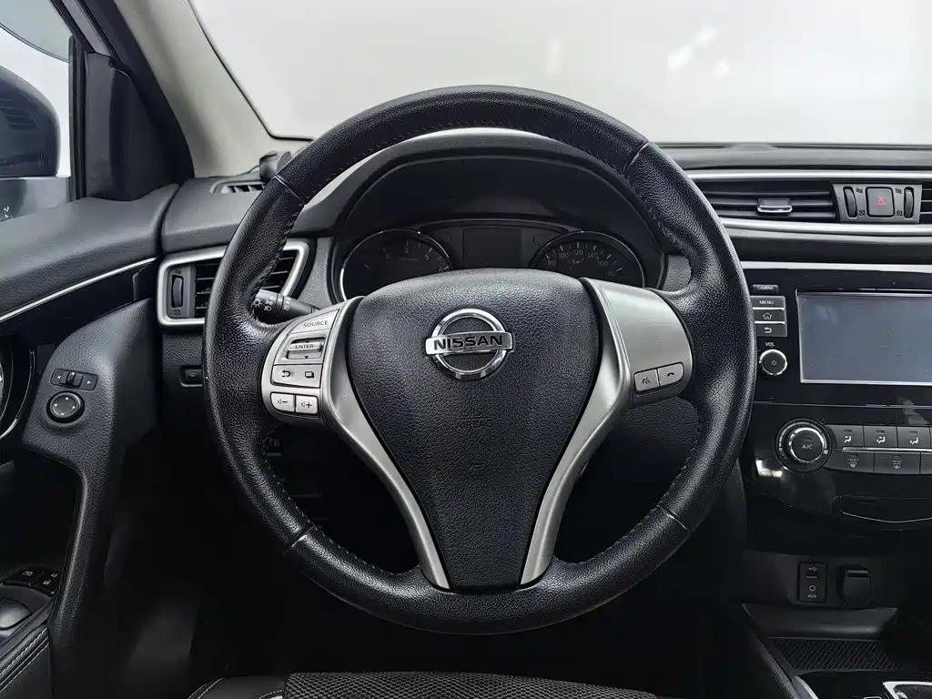 Nissan Qashqai — миниатюра 11
