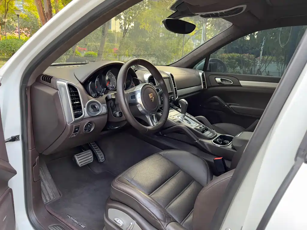 Porsche Cayenne 2012 Cayenne GTS 4.8L