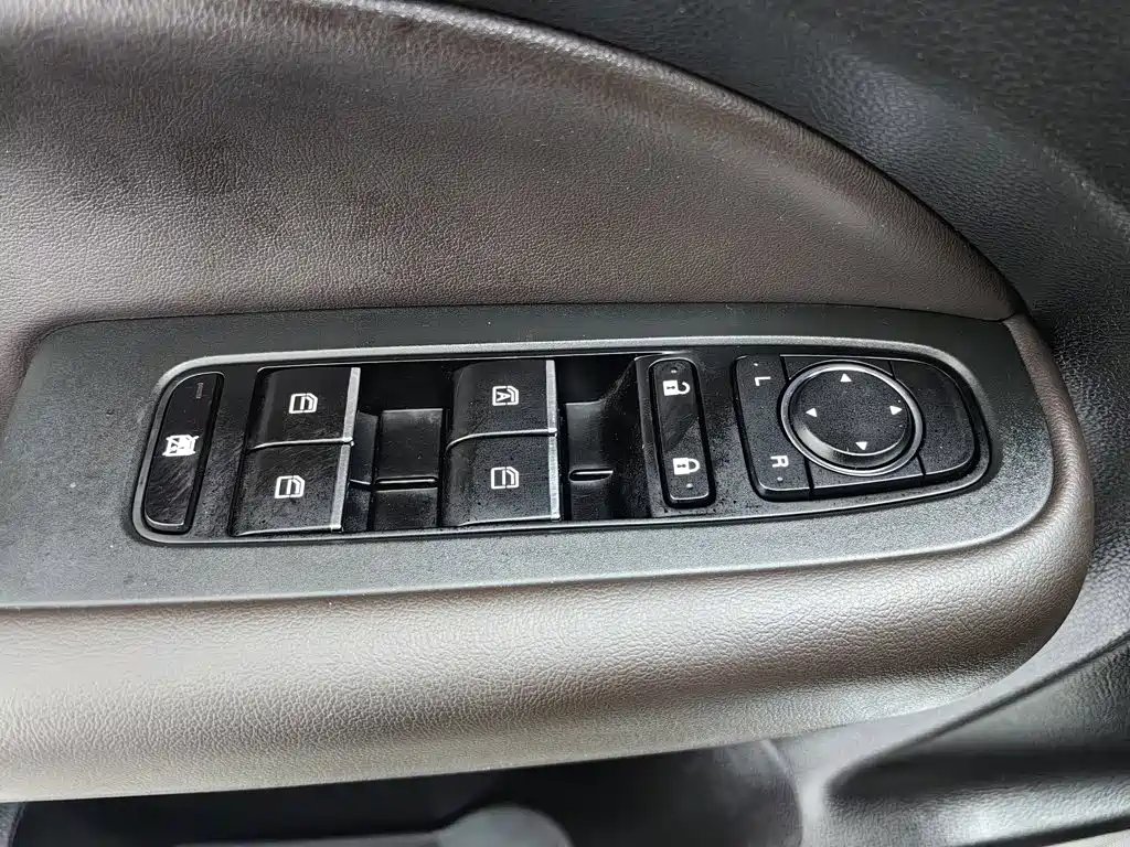 GAC Motor Trumpchi M6 — миниатюра 9