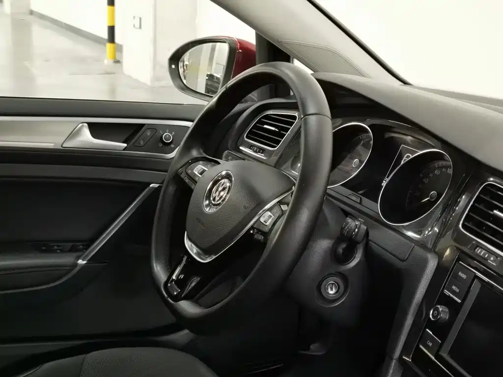 Volkswagen Golf — миниатюра 22