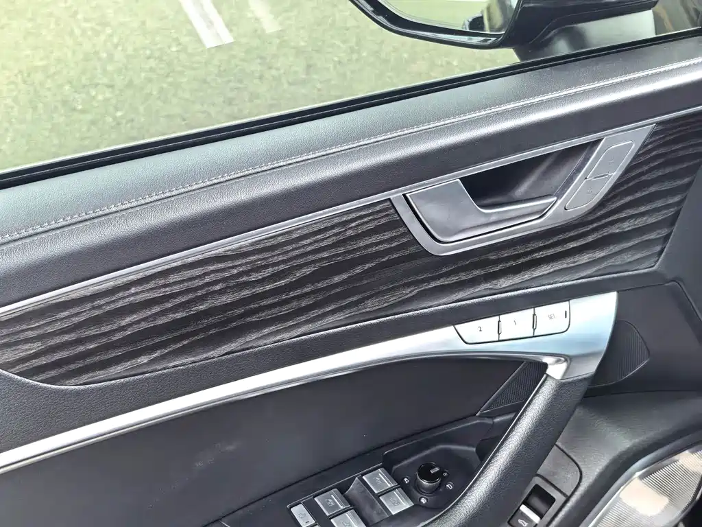 Audi A6L — миниатюра 6